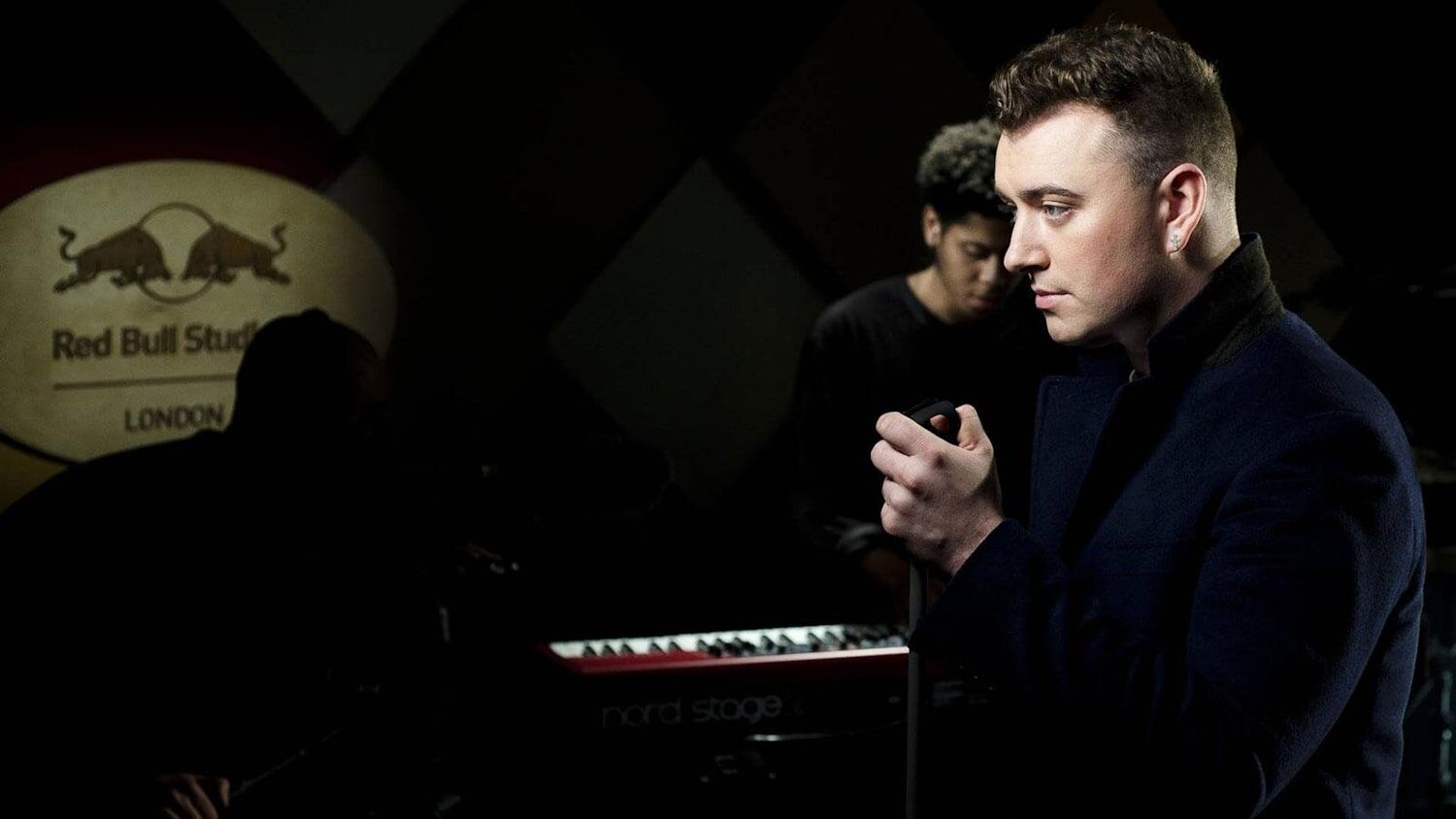 Does Sam Smith Play Piano  