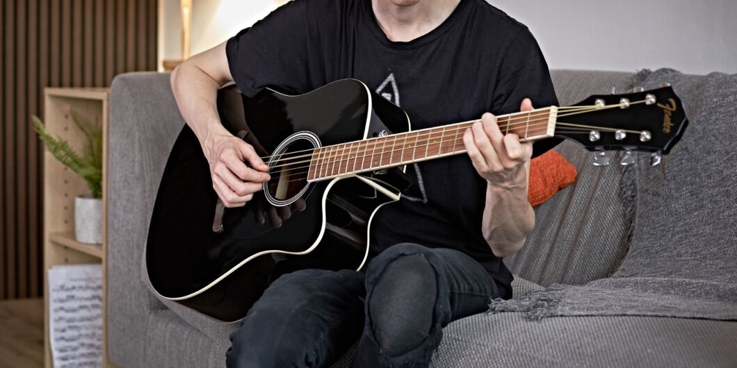 Which Acoustic Guitar for Beginners