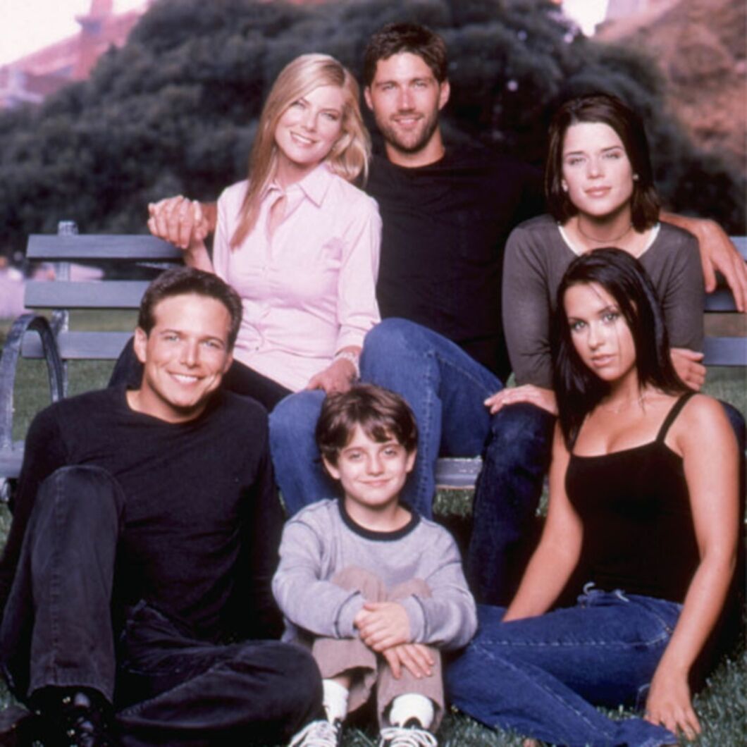 Does Lacey Chabert Really Play the Violin