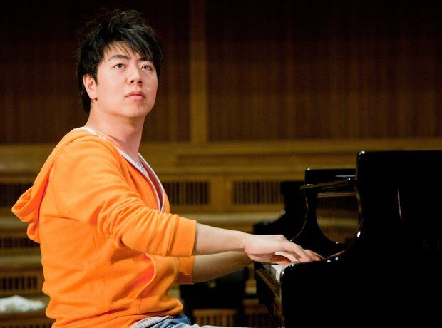 Who is on the Piano With Lang Lang