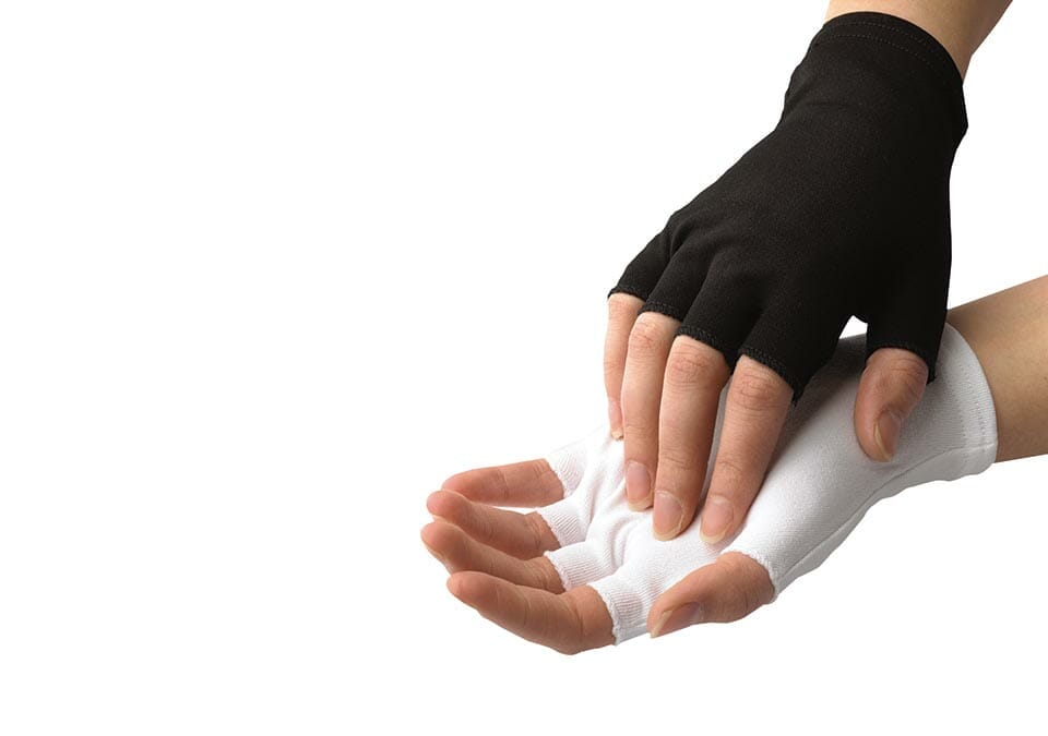 Can I Play Flute With Gloves