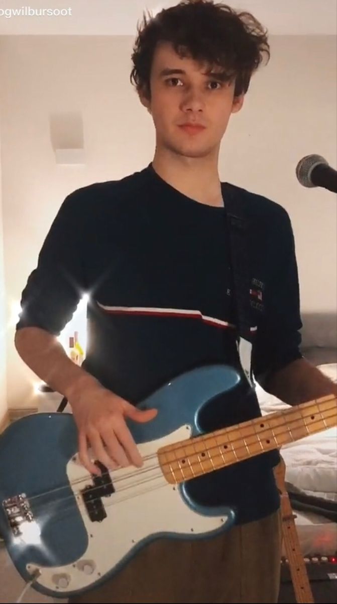 What Electric Guitar Does Wilbur Soot Have