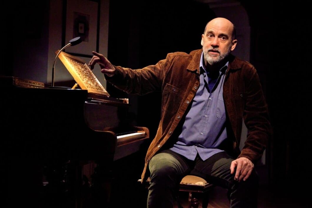 Can Anthony Edwards Play Piano