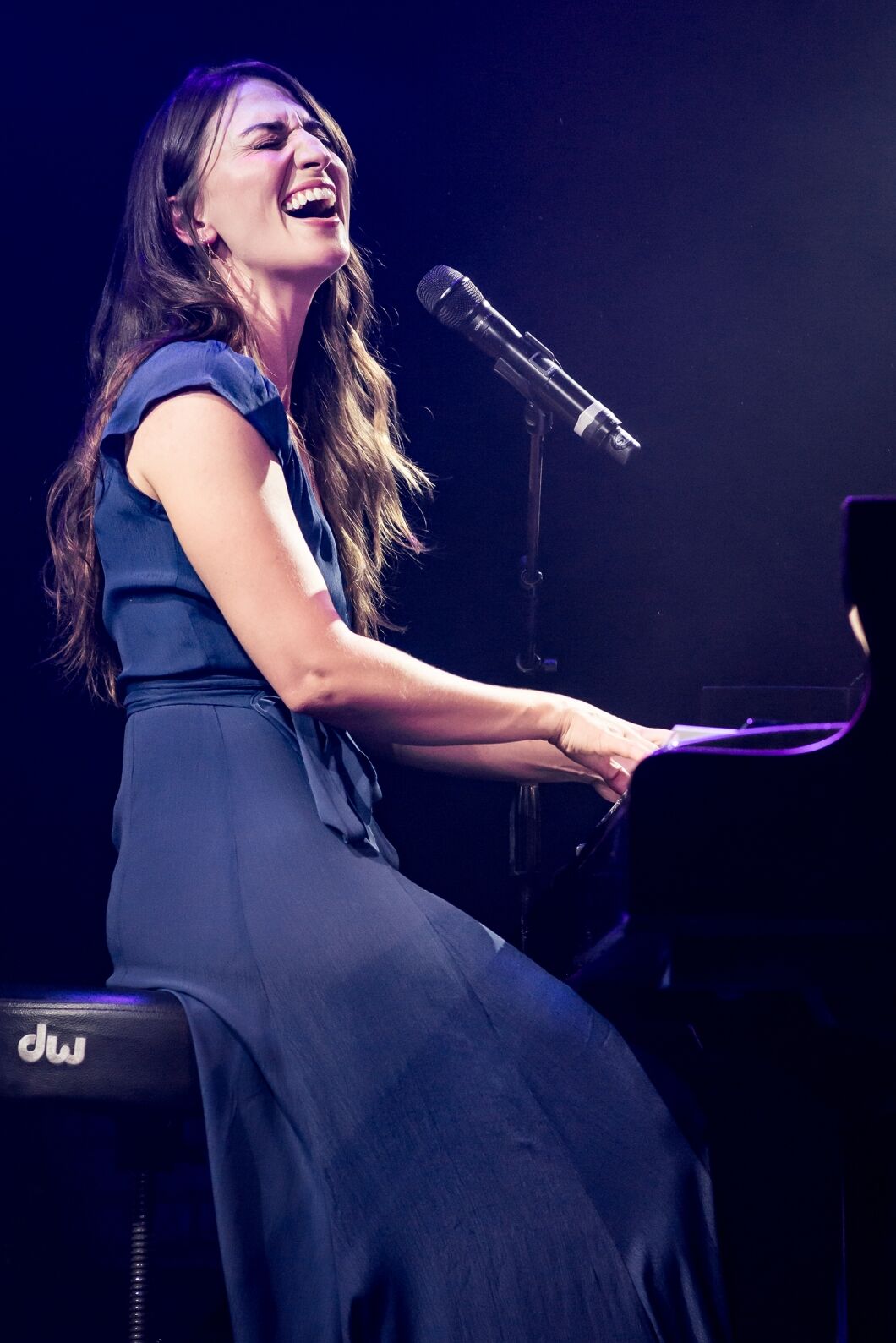 Does Fiona Bruce Play the Piano  