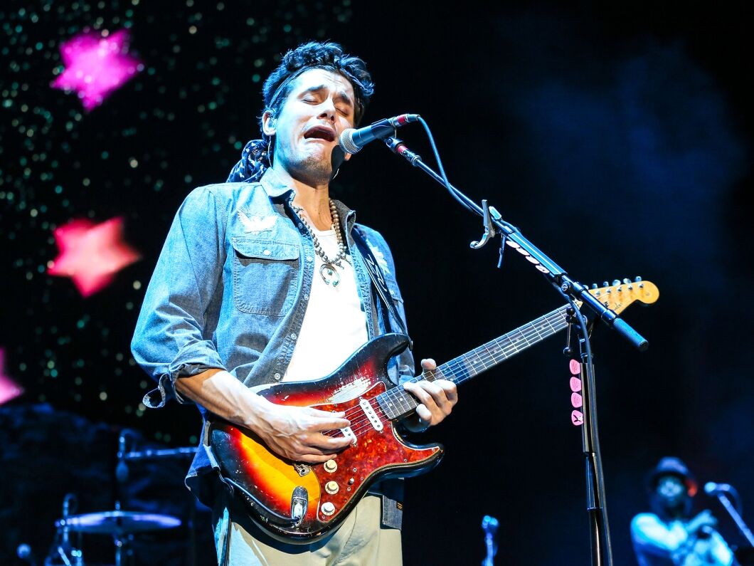 What Electric Guitar Does John Mayer Play