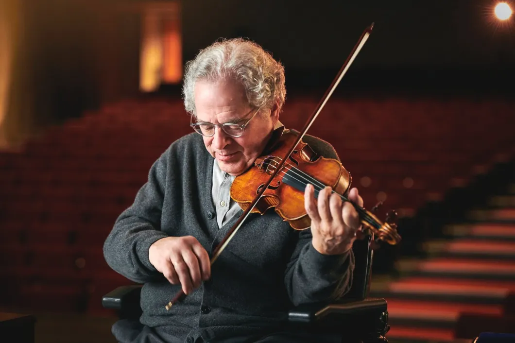 What Violin Does Itzhak Perlman Play