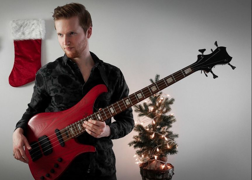 What Bass Guitar Does Charles Berthoud Use  