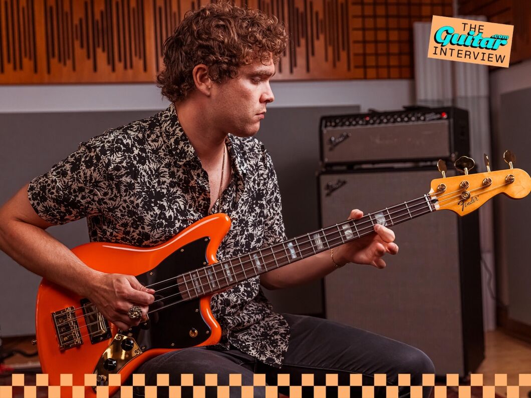 What Bass Guitar Does Royal Blood Use  