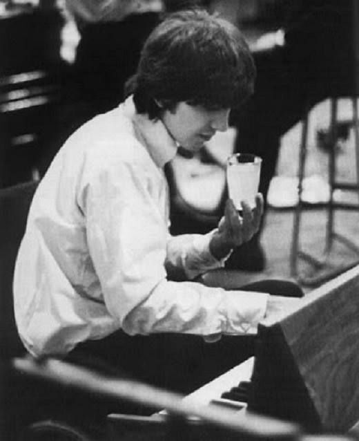 Can George Harrison Play the Piano  
