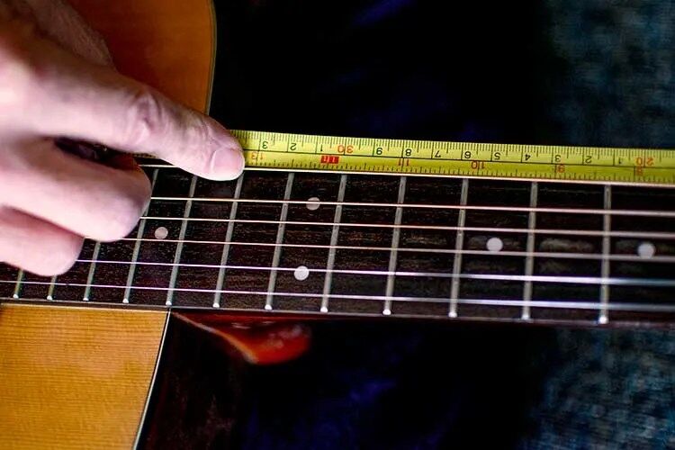 How Many Frets on an Acoustic Guitar  