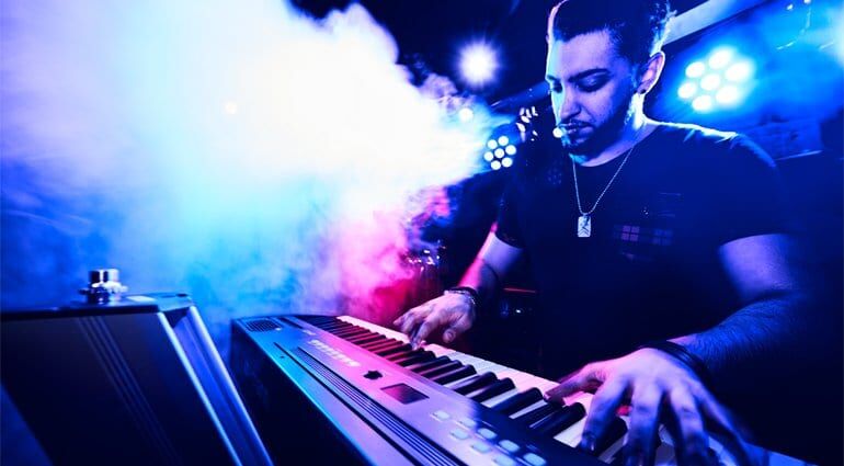 What is the Difference between a Stage Piano And Digital Piano