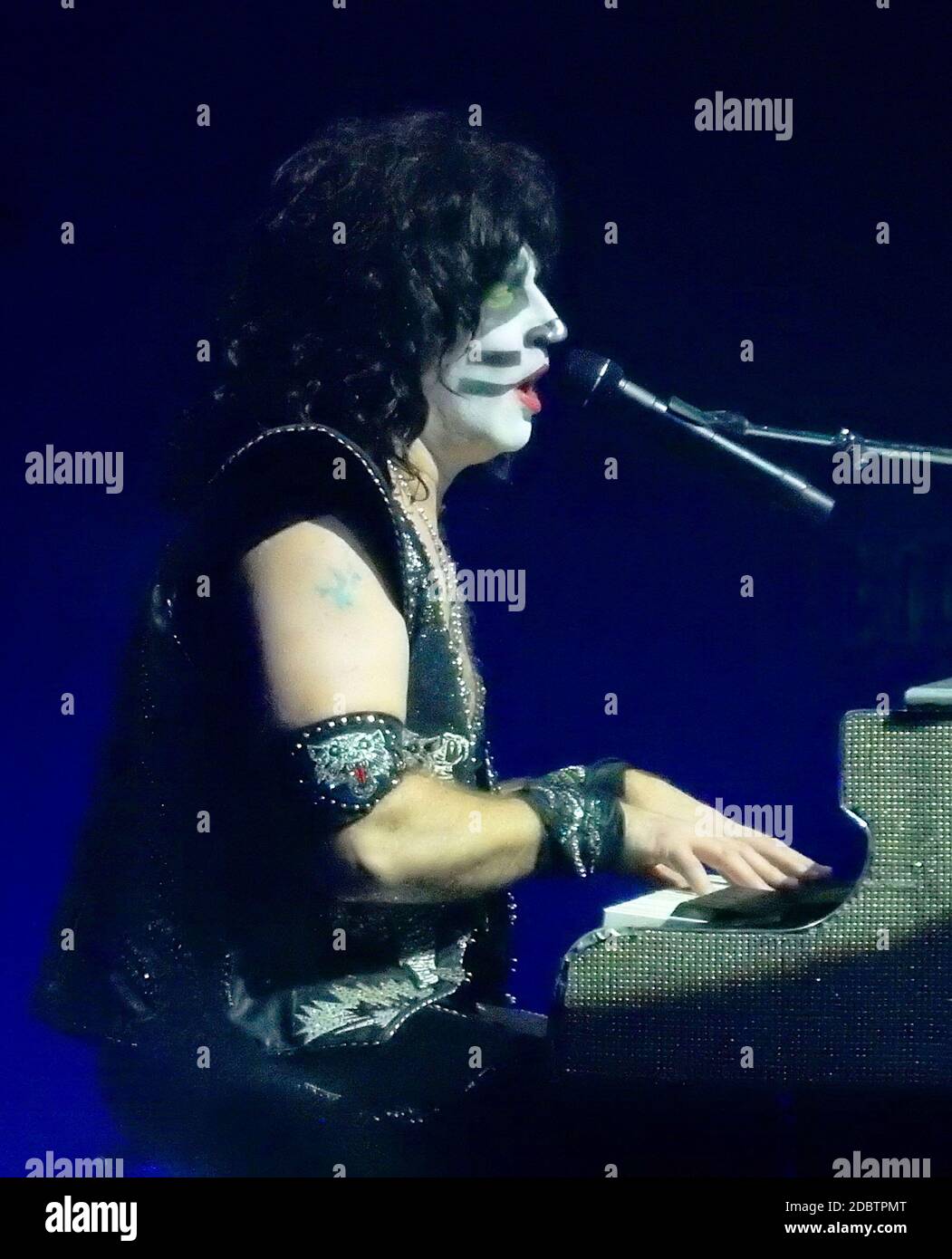 Can Eric Singer Play Piano