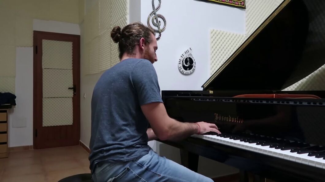 Does Bradley Cooper Play the Piano