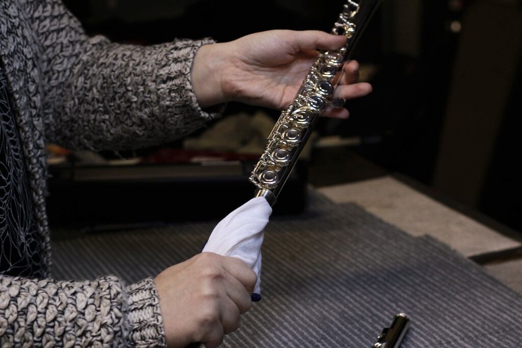 How Do You Clean a Flute  