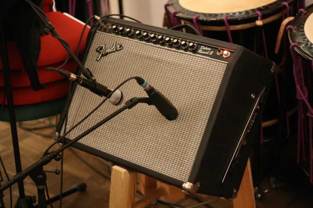Can You Use a Guitar Amp for a Piano