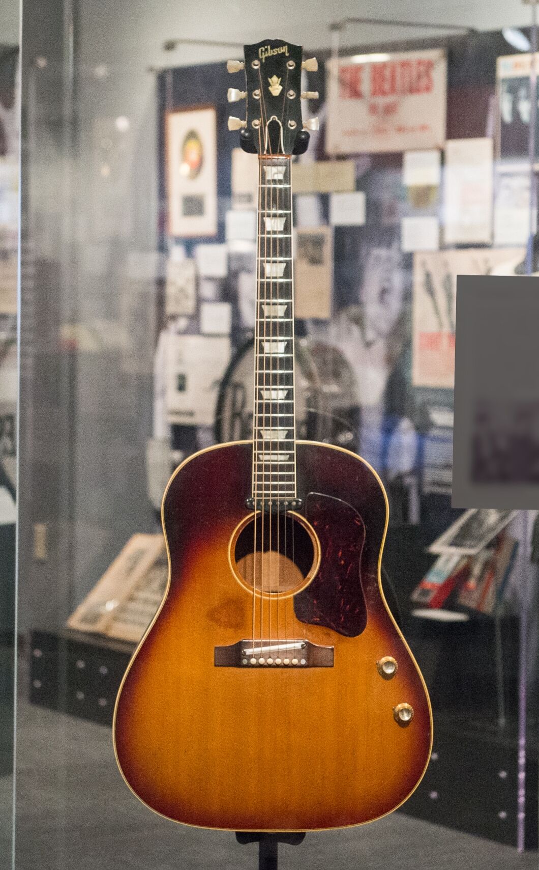 What Acoustic Guitar Did the Beatles Use  
