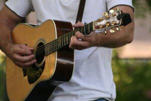 Can You Distort an Acoustic Guitar