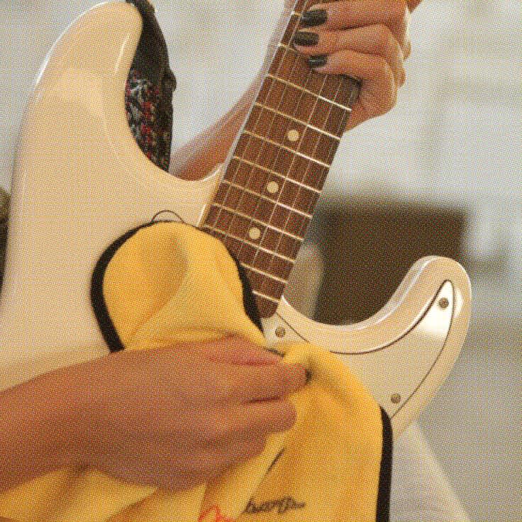 What Can I Clean My Electric Guitar With
