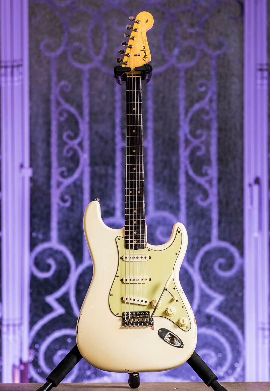 What Electric Guitar Did Jimi Hendrix Play